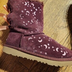 UGG Kids Boots in Burgundy with Star and Moon Pattern Vibrant Color